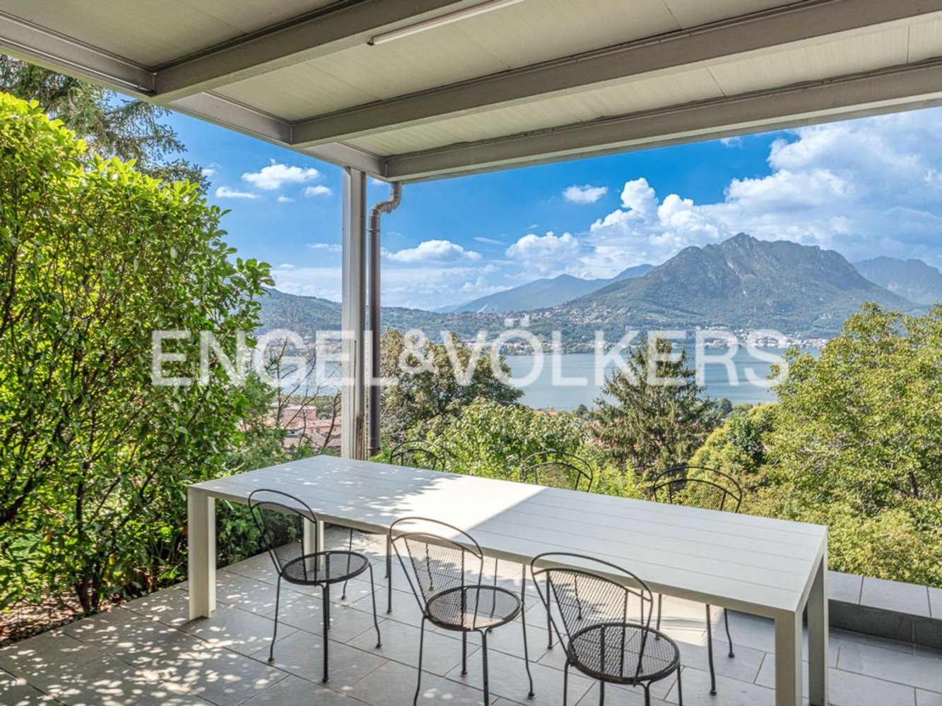 7-Zimmer Villa in Lecco, Italy, Nr. 336445