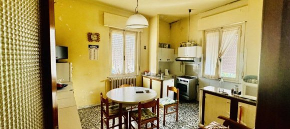 4 bedrooms Villa in San Benedetto del Tronto, Italy No. 232934 9