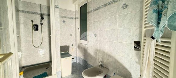 2 Schlafzimmer Wohnung in Genoa, Italy, Nr. 329883 21