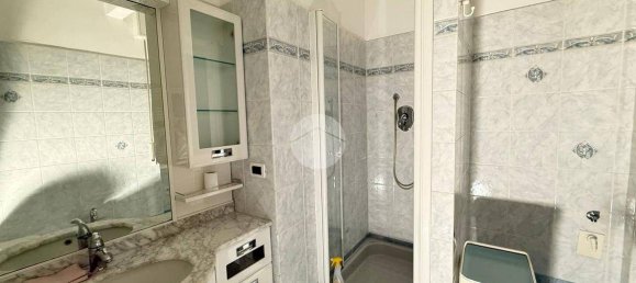 2 Schlafzimmer Wohnung in Genoa, Italy, Nr. 329883 23