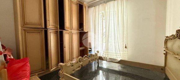 2 Schlafzimmer Wohnung in Genoa, Italy, Nr. 329883 14