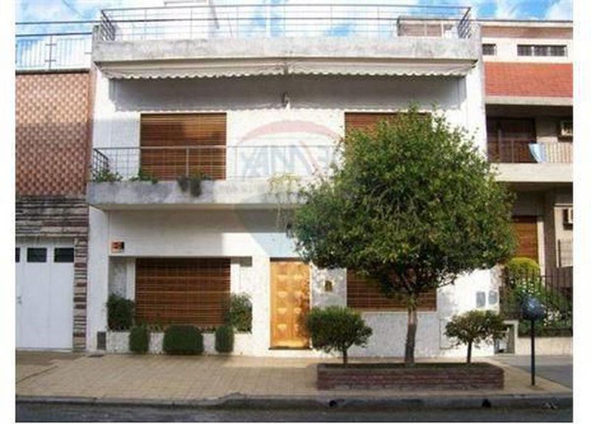 5 bedrooms House in Buenos Aires, Argentina No. 86131