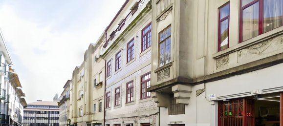 613m² Building in Porto, Portugal No. 78677 41