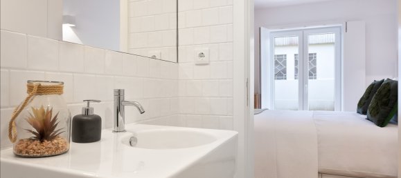 613m² Building in Porto, Portugal No. 78677 36