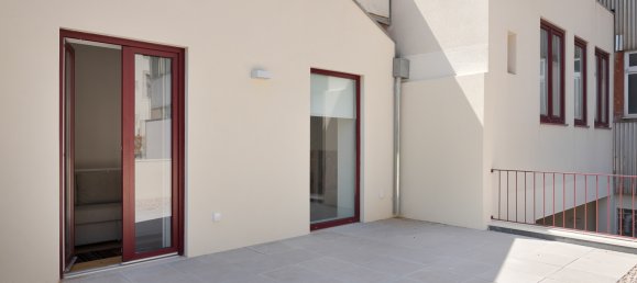 613m² Building in Porto, Portugal No. 78677 39