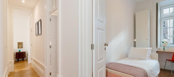 613m² Building in Porto, Portugal No. 78677 48