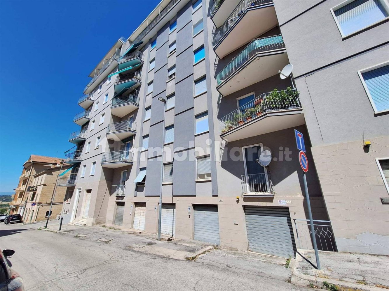 Armazém em Macerata, Italy 115 m² N.º 72661