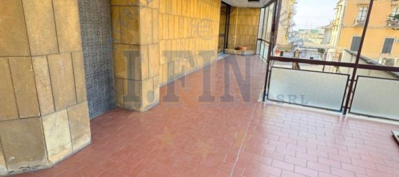 Квартира с 4 комнатами в Катания, Италия № 296628 5