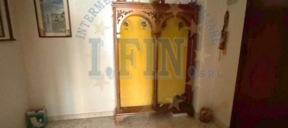 Квартира с 4 комнатами в Катания, Италия № 296628 6