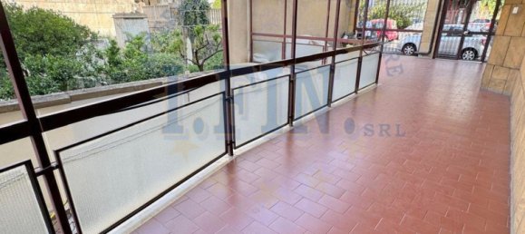 Квартира с 4 комнатами в Катания, Италия № 296628 21