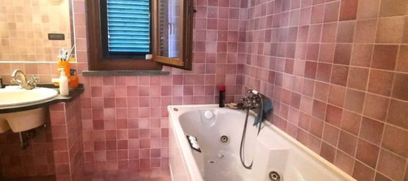 Apartamento de 3 dormitorios en Follo, Italy No. 287140 18