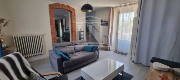 3 bedrooms Villa in Althen-des-Paluds, France No. 281039 4