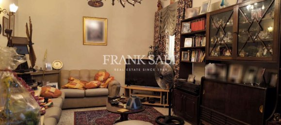 3 bedrooms Maisonette in Fgura, Malta No. 2076 16