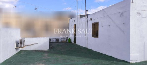 3 bedrooms Maisonette in Fgura, Malta No. 2076 29