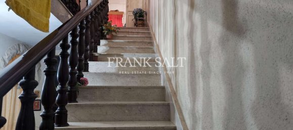 3 bedrooms Maisonette in Fgura, Malta No. 2076 5