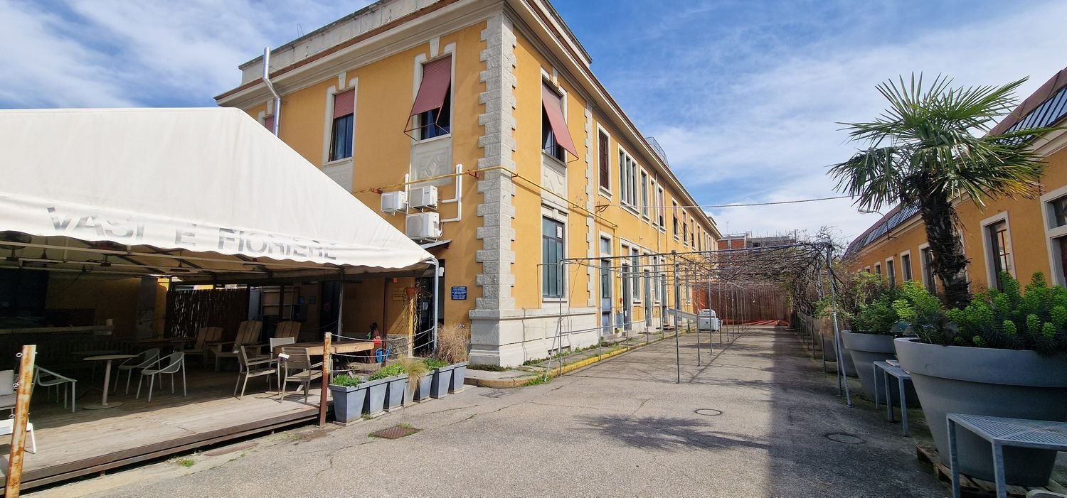  مكتب في Milan, Italy 676متر مربع رقم 333277