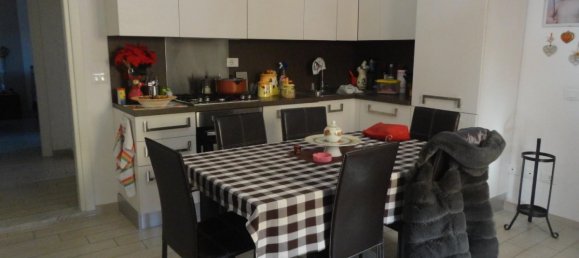 2 bedrooms House in Carrara, Italy No. 45480 2