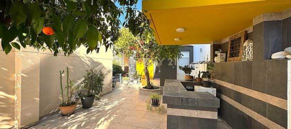 Villa de 4 dormitorios en Agios Tychonas, Cyprus No. 18958 8