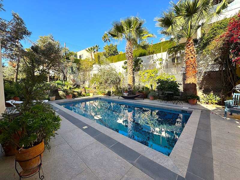 Villa de 4 dormitorios en Agios Tychonas, Cyprus No. 18958