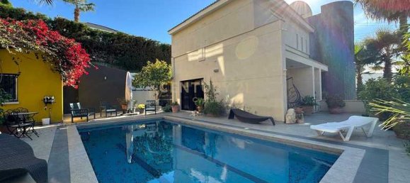 Villa de 4 dormitorios en Agios Tychonas, Cyprus No. 18958 3