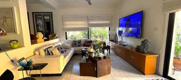 Villa de 4 dormitorios en Agios Tychonas, Cyprus No. 18958 10