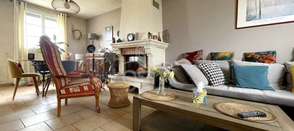 3 Schlafzimmer Haus in Sorigny, France, Nr. 54699 5