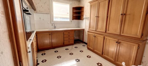 Apartamento de 3 dormitorios en Tours, France No. 227586 6