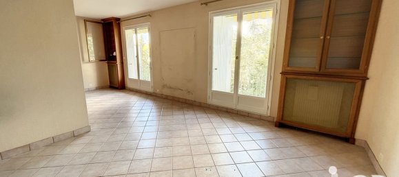 Apartamento de 3 dormitorios en Tours, France No. 227586 4