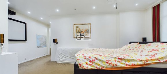 3 bedrooms Apartment in Paris, France No. 167580 5