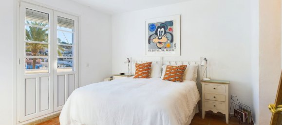 3 bedrooms House in La Quinta, Spain No. 149134 8