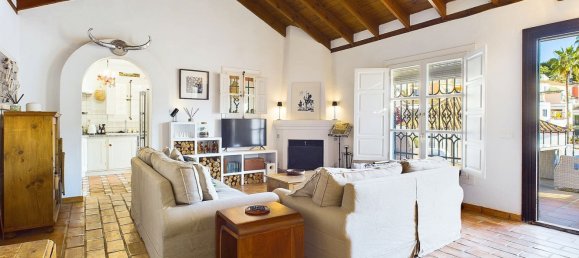 3 bedrooms House in La Quinta, Spain No. 149134 7