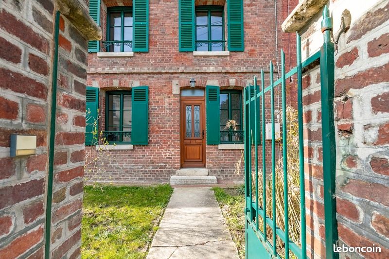 Adosado de 3 dormitorios en Soissons, France No. 78890