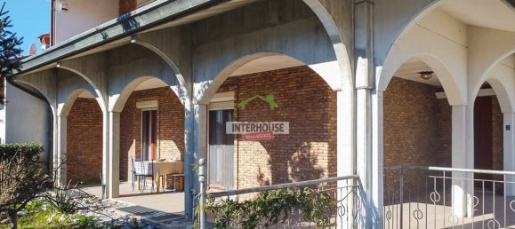 5 chambres Maison à Udine, Italy No. 157787 8