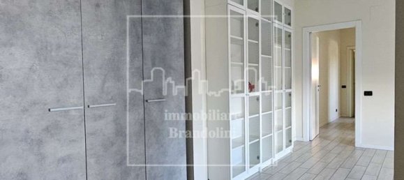 Apartamento de 3 dormitorios en Varese, Italy No. 361321 44