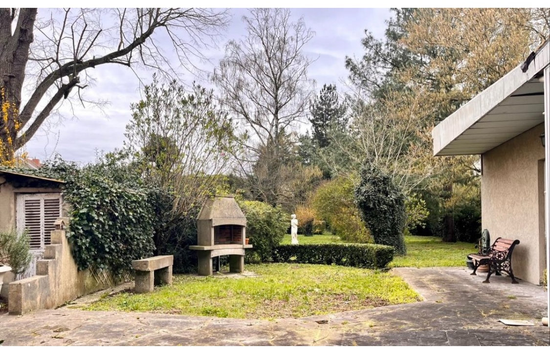 3 bedrooms House in Anzin, France No. 212959