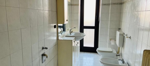Apartamento de 3 habitaciónes en Carmagnola, Italy No. 213384 24