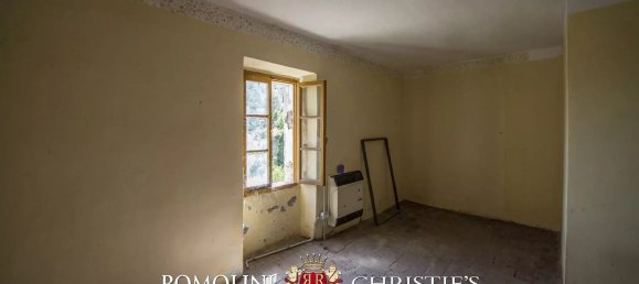 6 rooms House in San Giustino, Italy No. 279435 16