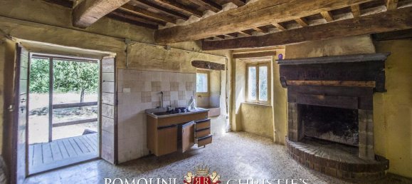 6 rooms House in San Giustino, Italy No. 279435 7
