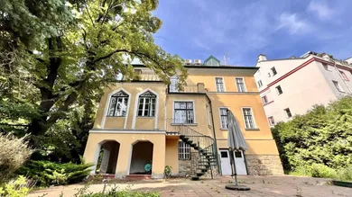 8-Zimmer Villa in Währing, Austria, Nr. 236509