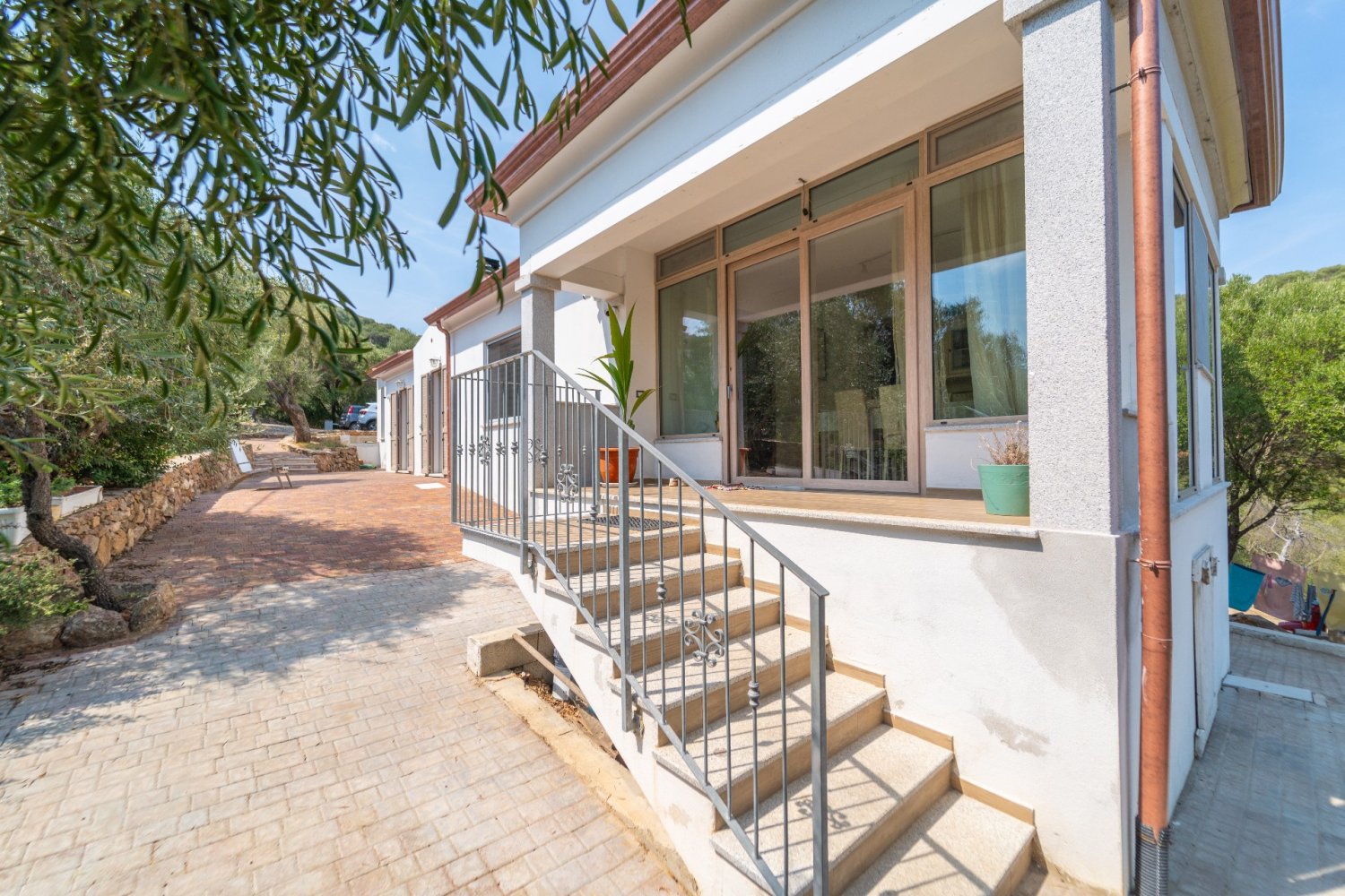 4 bedrooms Villa in San Teodoro, Italy No. 386459