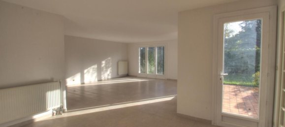 5 غرف نوم منزل في Saint-Pryve-Saint-Mesmin, France رقم 235608 10