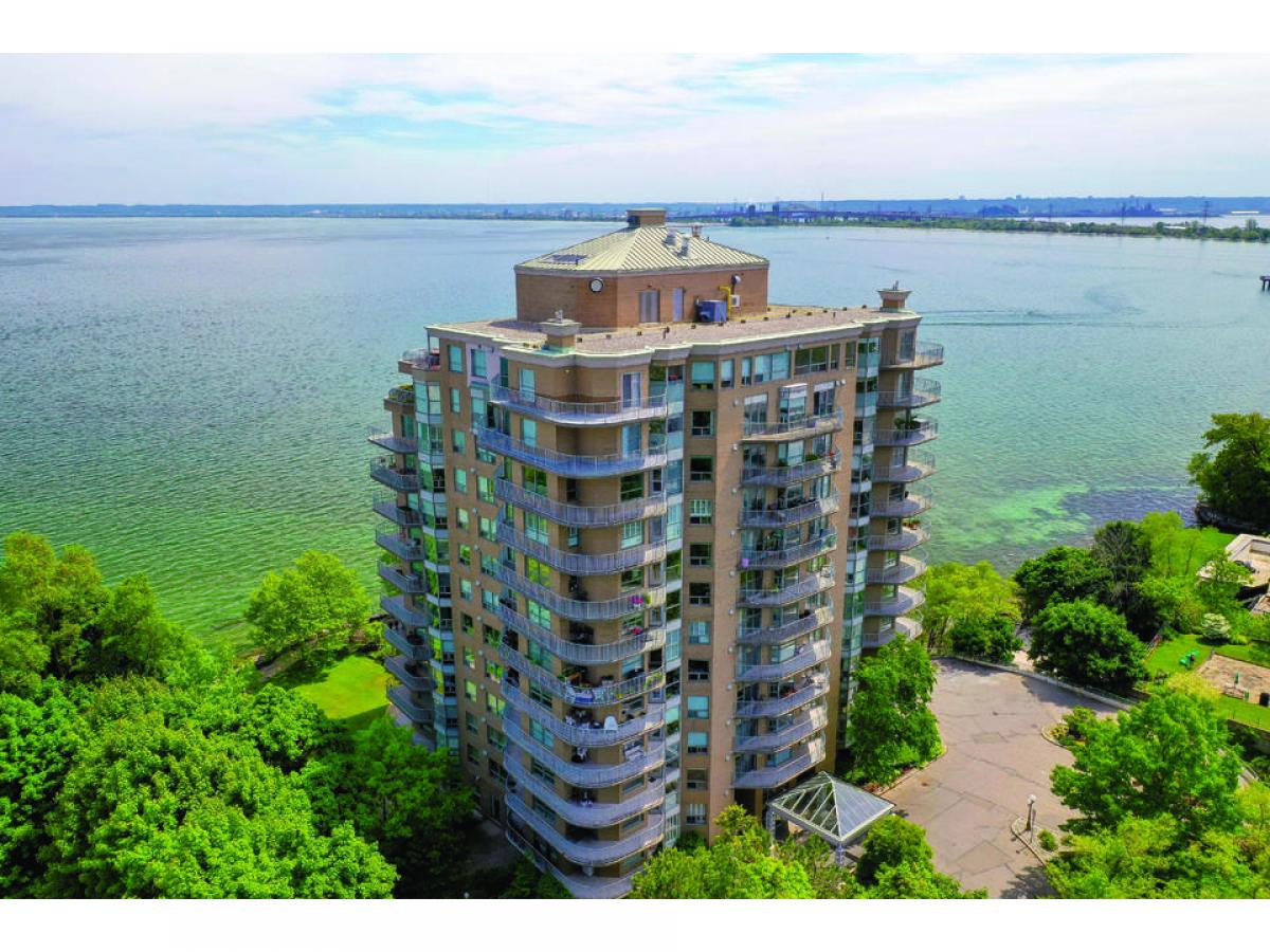 2 bedrooms Condo in Burlington, Canada No. 961