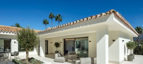 5 bedrooms Villa in Marbella, Spain No. 206902 18