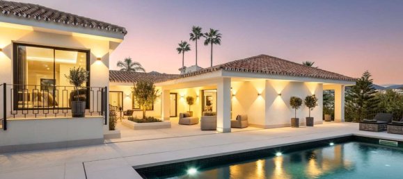 5 bedrooms Villa in Marbella, Spain No. 206902 6