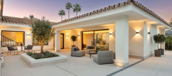 5 bedrooms Villa in Marbella, Spain No. 206902 8