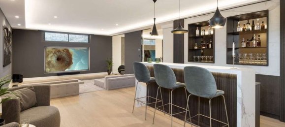 5 bedrooms Villa in Marbella, Spain No. 206902 35