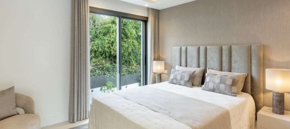 5 bedrooms Villa in Marbella, Spain No. 206902 30