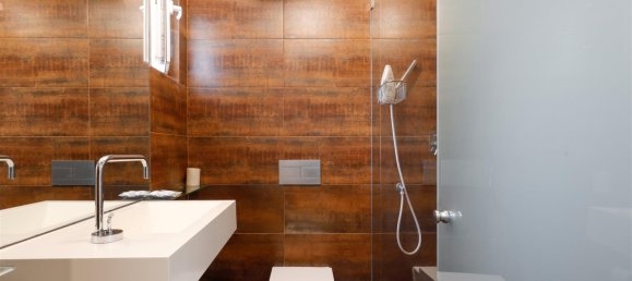 180m² Building in Lisbon, Portugal No. 89369 6