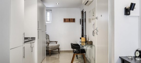 180m² Building in Lisbon, Portugal No. 89369 4