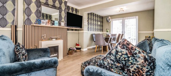  House in Swinton, United Kingdom No. 2241 3